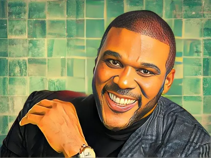 Tyler Perry distributes gift cards to TSA agents after plan to give them cash fails at Atlanta airport
